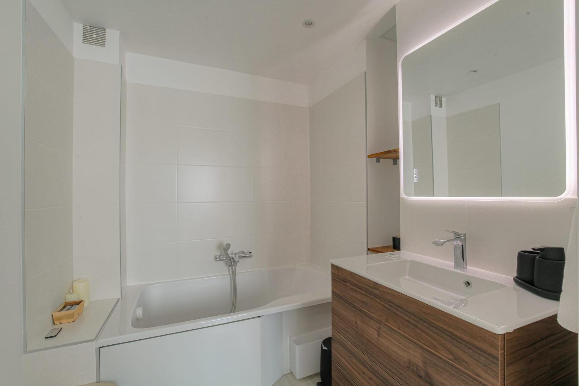 Appartement Et Chaleureux Avec Garage Prive *